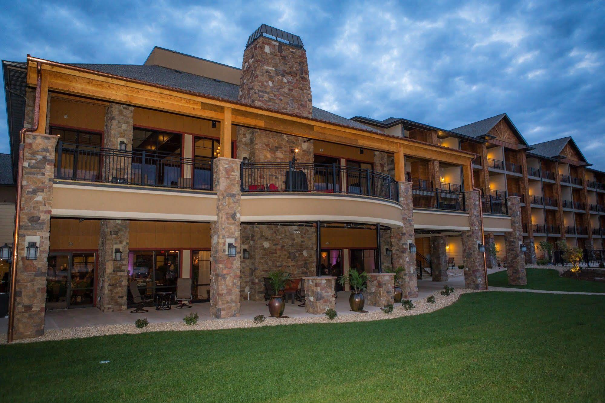The Lodge At Old Kinderhook Camdenton Exterior photo